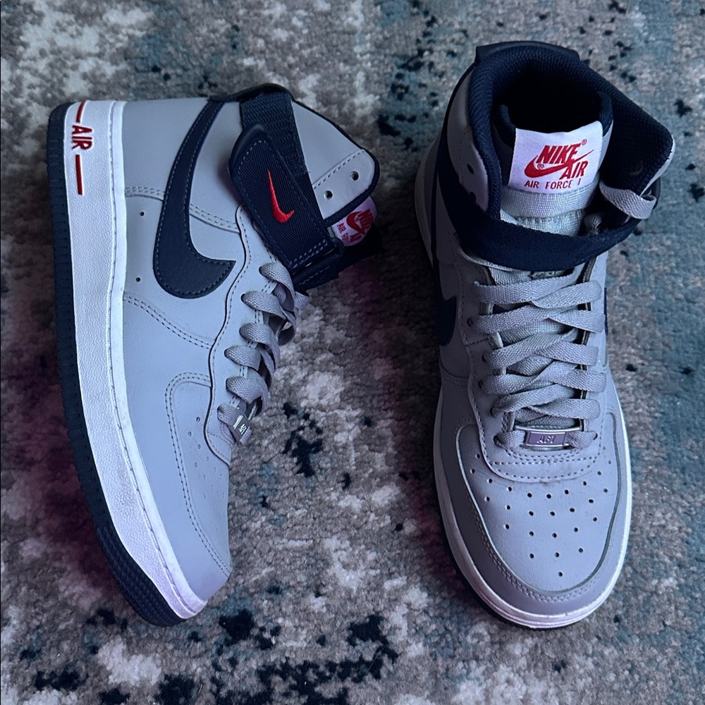 Air Force 1 high top shoes size 7